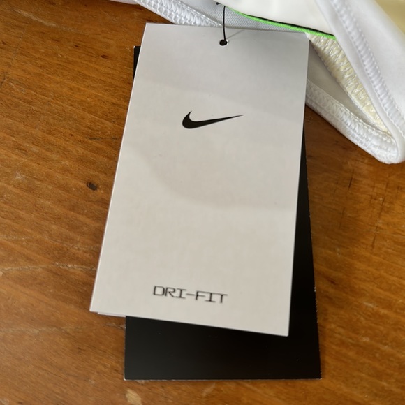 Women’s Nike Tennis Summer Print Slam Tank White DD8841-113 Size Large NEW - Picture 3 of 5